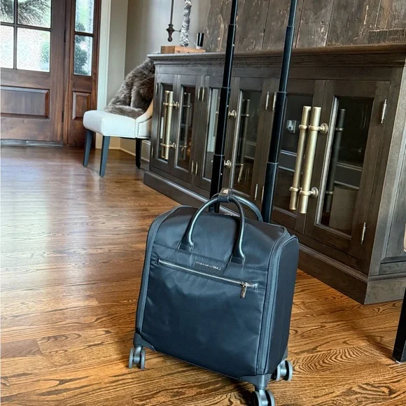 Briggs & Riley Black 4 wheel under seat carry-on - Picture 7 of 14